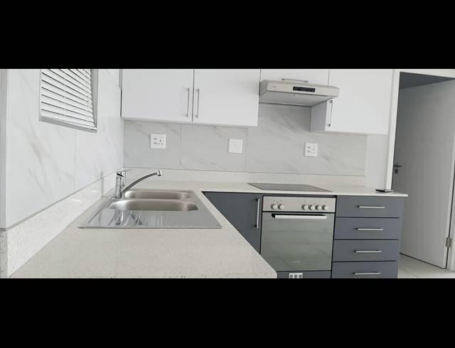 2 BEDROOM APARTMENT FOR SALE IN UMHLANGA RIDGE